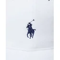 weisse-verstellbare-kappe-mit-gebogenem-schirm-und-blauem-logo-aus-baumwollfrottee-polo-ralph-lauren-classic-sport