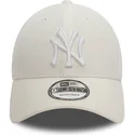 cepice-zaoblena-bila-nastavitelny-9forty-linen-new-york-yankees-mlb-new-era