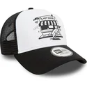 weisse-und-schwarze-trucker-kappe-a-frame-graphic-von-hot-dog-new-york-von-new-era