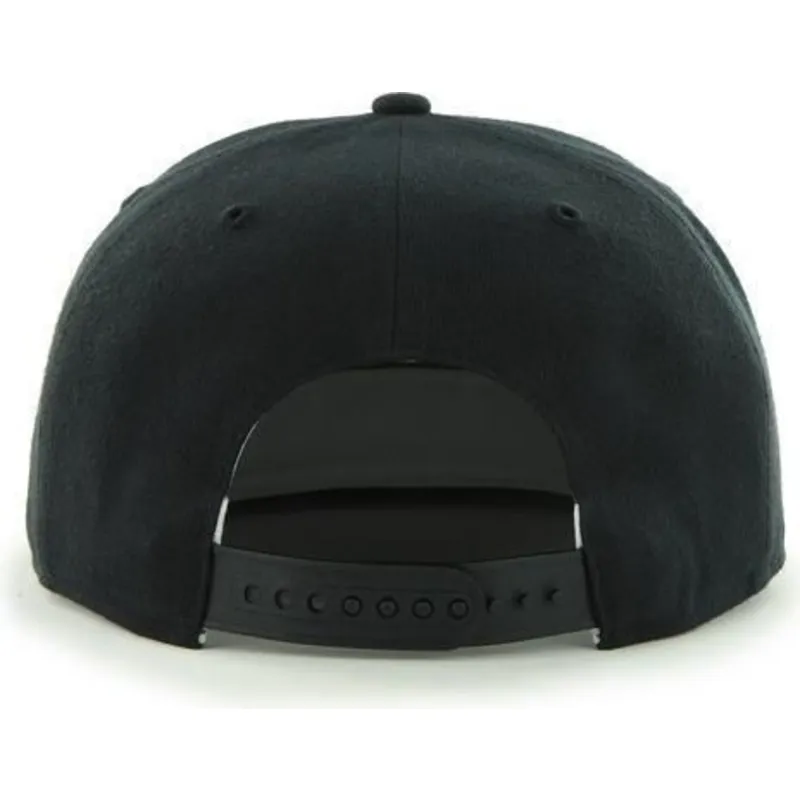 cepice-rovna-cerna-snapback-chicago-blackhawks-nhl-47-brand