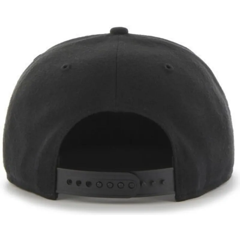 cepice-rovna-cerna-snapback-chicago-blackhawks-nhl-47-brand