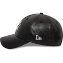 schwarze-verstellbare-curved-cap-9forty-leather-der-new-york-yankees-mlb-von-new-era