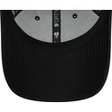 9forty-league-essential-new-york-yankees-mlb-verstellbare-schwarze-kappe-mit-rotem-logo-von-new-era