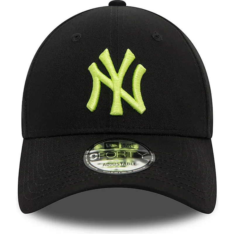 cepice-zaoblena-cerna-nastavitelny-9forty-league-essential-new-york-yankees-mlb-new-era