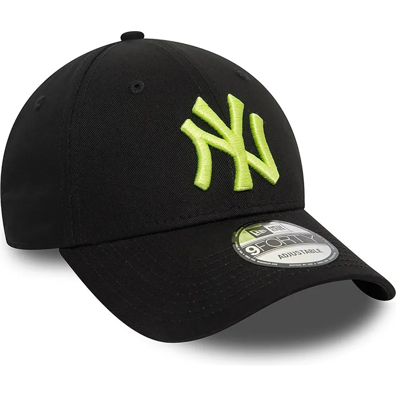 cepice-zaoblena-cerna-nastavitelny-9forty-league-essential-new-york-yankees-mlb-new-era