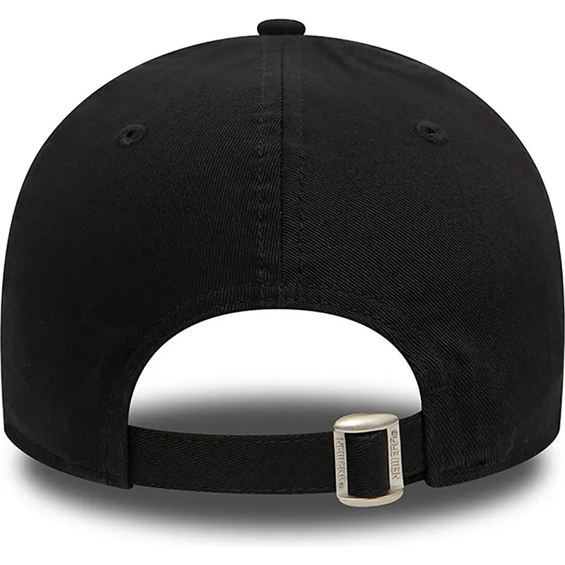 schwarze-verstellbare-curved-cap-9forty-metallic-pin-der-chicago-bulls-nba-von-new-era