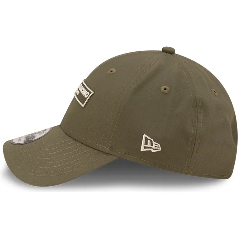 justerbar-gron-bojd-keps-9forty-repreve-wordmark-fran-red-bull-racing-formula-1-av-new-era