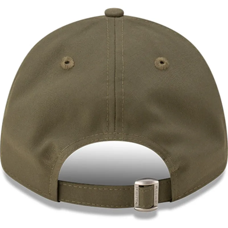 justerbar-gron-bojd-keps-9forty-repreve-wordmark-fran-red-bull-racing-formula-1-av-new-era