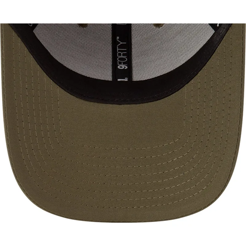 justerbar-gron-bojd-keps-9forty-repreve-wordmark-fran-red-bull-racing-formula-1-av-new-era