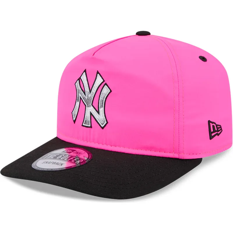 rosa-und-schwarze-snapback-golferkappe-mit-gebogenem-schirm-und-chrome-logo-der-new-york-yankees-mlb-von-new-era