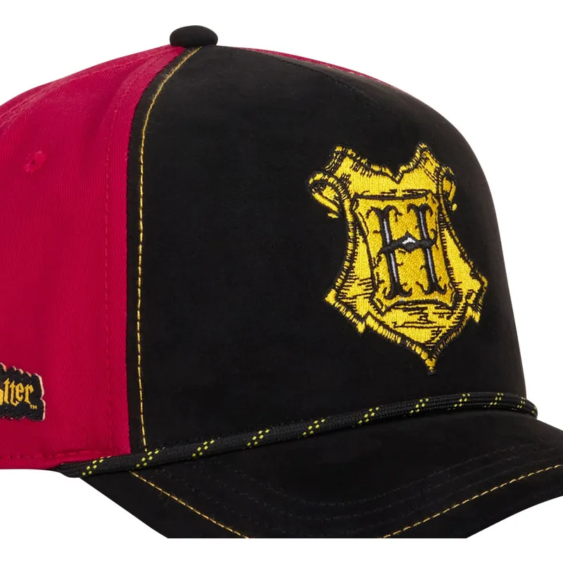 svart-och-rod-bojd-keps-hogwarts-pot2-harry-potter-fran-capslab