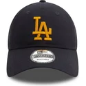 marineblaue-verstellbare-curved-cap-mit-gelbem-logo-9twenty-league-essential-der-los-angeles-dodgers-mlb-von-new-era