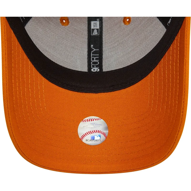 cepice-zaoblena-oranzova-nastavitelny-9forty-league-essential-new-york-yankees-mlb-new-era
