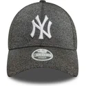 justerbar-svart-bojd-keps-for-kvinnor-9forty-glitter-new-york-yankees-mlb-fran-new-era