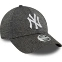 justerbar-svart-bojd-keps-for-kvinnor-9forty-glitter-new-york-yankees-mlb-fran-new-era
