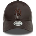 cepice-zaoblena-hneda-nastavitelny-9forty-midi-pu-new-york-yankees-mlb-new-era