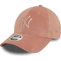 cepice-zaoblena-ruzova-nastavitelny-9forty-velour-diamante-new-york-yankees-mlb-new-era