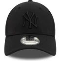 schwarze-gebogene-anpassbare-kappe-mit-schwarzem-logo-39thirty-stretch-nylon-der-new-york-yankees-mlb-von-new-era