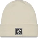 cepice-bezova-team-cuff-new-york-yankees-mlb-new-era