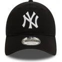 svart-bojd-justerbar-keps-9twenty-washed-fran-new-york-yankees-mlb-av-new-era