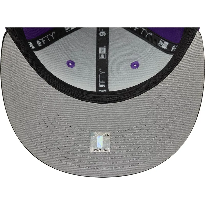 platt-keps-violett-och-svart-snapback-9fifty-classic-toronto-raptors-nba-fran-new-era