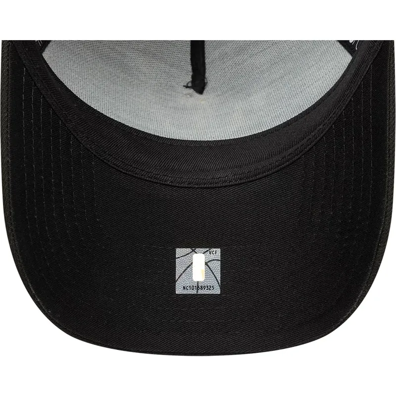 cepice-zaoblena-cerna-snapback-a-frame-classic-toronto-raptors-nba-new-era cepice-zaoblena-cerna-snapback-a-frame-classic-toronto-raptors-nba-new-era