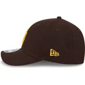 braune-gebogene-snapback-kappe-9forty-m-crown-player-replica-der-san-diego-padres-mlb-von-new-era