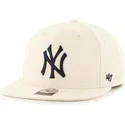 cepice-rovna-bezova-snapback-new-york-yankees-mlb-47-brand