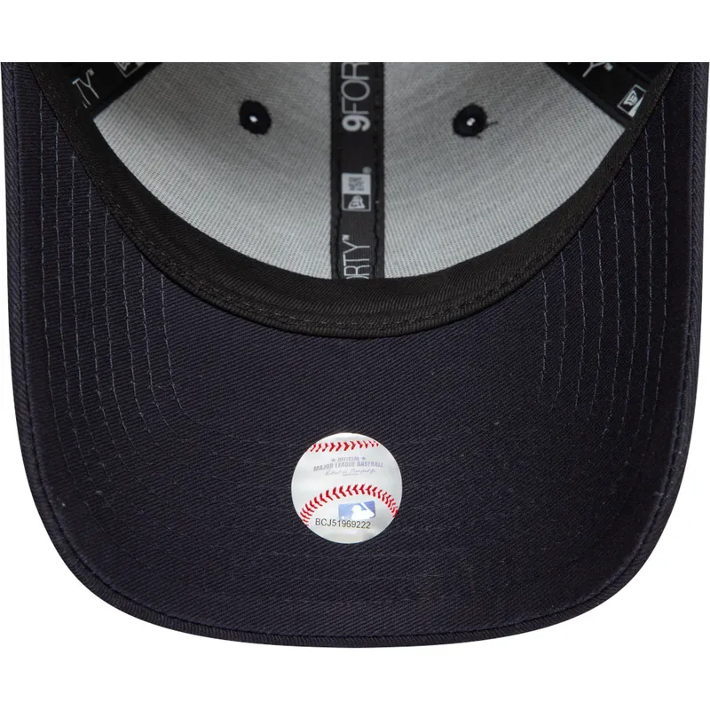 cepice-zaoblena-namornicka-modra-nastavitelny-9forty-league-essential-new-york-yankees-mlb-new-era