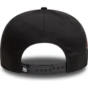 schwarze-flache-snapback-kappe-mit-grauem-logo-9fifty-icon-von-new-york-yankees-mlb-snake-von-new-era