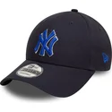 new-era-new-york-yankees-mlb-9forty-side-patch-verstellbare-dunkelblaue-kappe-mit-blauem-logo