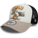 weisse-beige-und-schwarze-9forty-a-frame-trucker-kappe-tom-und-jerry-looney-tunes-von-new-era