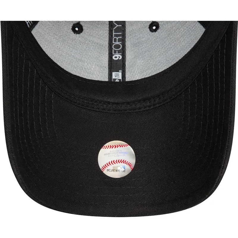 cepice-zaoblena-cerna-nastavitelny-9twenty-icon-butterflies-new-york-yankees-mlb-new-era