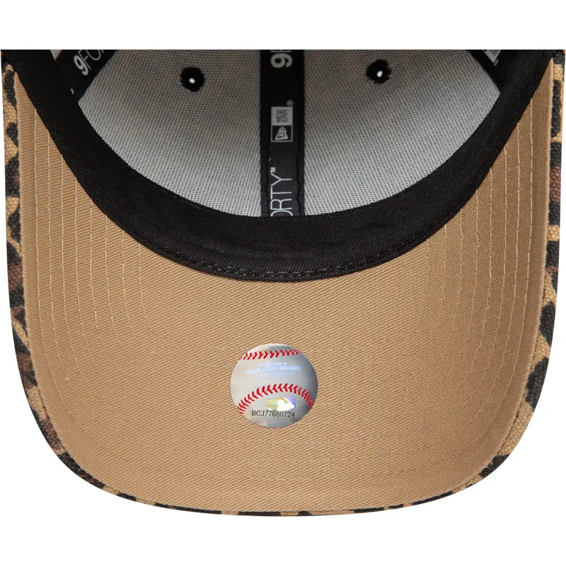 cepice-zaoblena-leopardi-nastavitelny-9forty-new-york-yankees-mlb-new-era