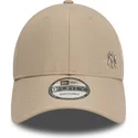 justerbar-ljusbrun-bojd-keps-9forty-flawless-new-york-yankees-mlb-fran-new-era