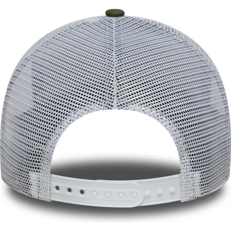 gron-och-vit-trucker-keps-med-gront-logo-a-frame-league-essential-fran-new-york-yankees-mlb-av-new-era