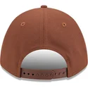 cepice-zaoblena-hneda-snapback-9forty-m-crown-a-frame-motorsport-nascar-new-era