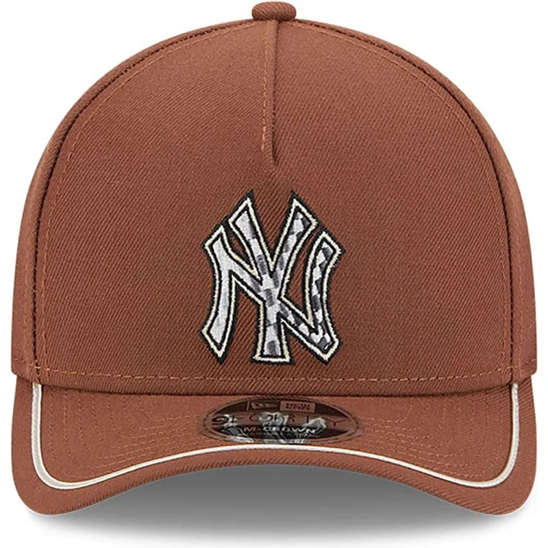 brun-bojd-skarm-snapback-9forty-m-crown-a-frame-motorsport-keps-new-york-yankees-mlb-fran-new-era