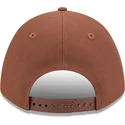 cap-zaoblena-brown-snapback-9forty-m-crown-a-frame-motorsport-new-york-yankees-mlb-new-era