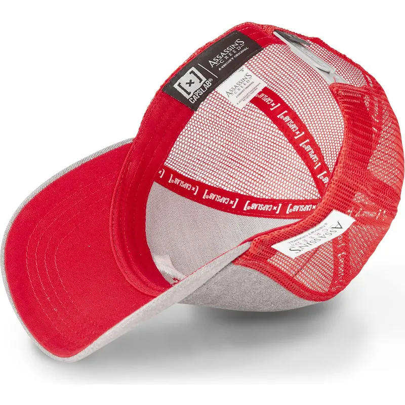 gorra-trucker-gris-y-roja-asc2-b-assassins-creed-de-capslab