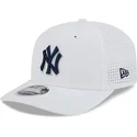 weisse-trucker-kappe-9seventy-perf-spring-training-fan-pack-2025-der-new-york-yankees-mlb-von-new-era