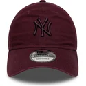 gebogene-bordeauxrote-verstellbare-9twenty-colour-pack-kappe-der-new-york-yankees-mlb-von-new-era
