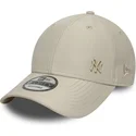 new-era-9forty-tonal-flawless-verstellbare-beige-kappe-mit-gebogenem-schirm-der-new-york-yankees-mlb