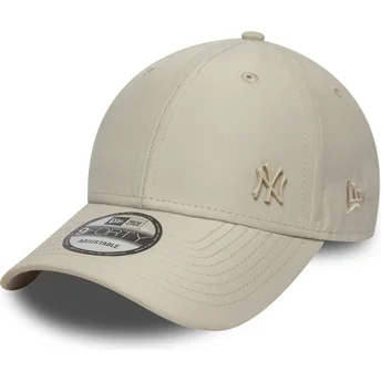 New Era 9FORTY Tonal Flawless verstellbare beige Kappe mit gebogenem Schirm der New York Yankees MLB