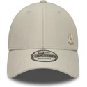 new-era-9forty-tonal-flawless-verstellbare-beige-kappe-mit-gebogenem-schirm-der-new-york-yankees-mlb