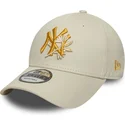 beige-verstellbare-kappe-mit-gebogenem-schirm-und-gelbem-logo-9forty-floral-icon-der-new-york-yankees-mlb-von-new-era