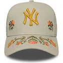 beige-trucker-cap-a-frame-floral-icon-der-new-york-yankees-mlb-von-new-era