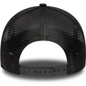 cepice-zaoblena-cerna-snapback-a-frame-oval-distress-patch-new-era