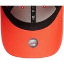 verstellbare-orangefarbene-damen-cap-mit-gebogenem-schirm-9forty-league-essential-der-new-york-yankees-mlb-von-new-era