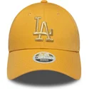 verstellbare-gelbe-damenkappe-mit-gebogenem-schirm-9forty-metallic-logo-der-los-angeles-dodgers-mlb-von-new-era